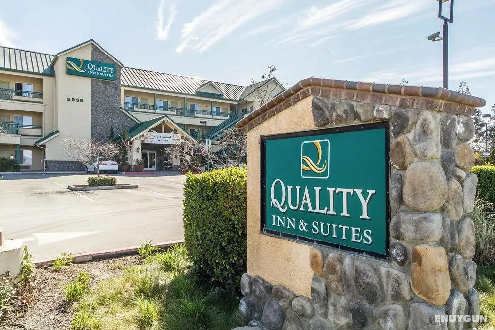 Quality Inn & Suites Ulmar Area - Genel