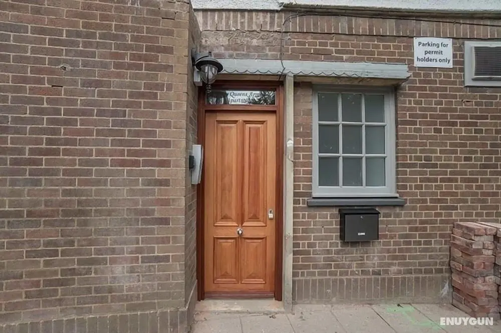 The Queens Arms Apartments - Öne Çıkan Resim