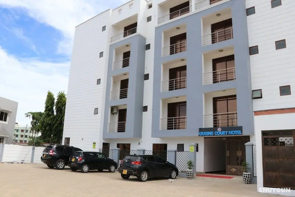 QUEENS COURT HOTEL - Dış Mekan