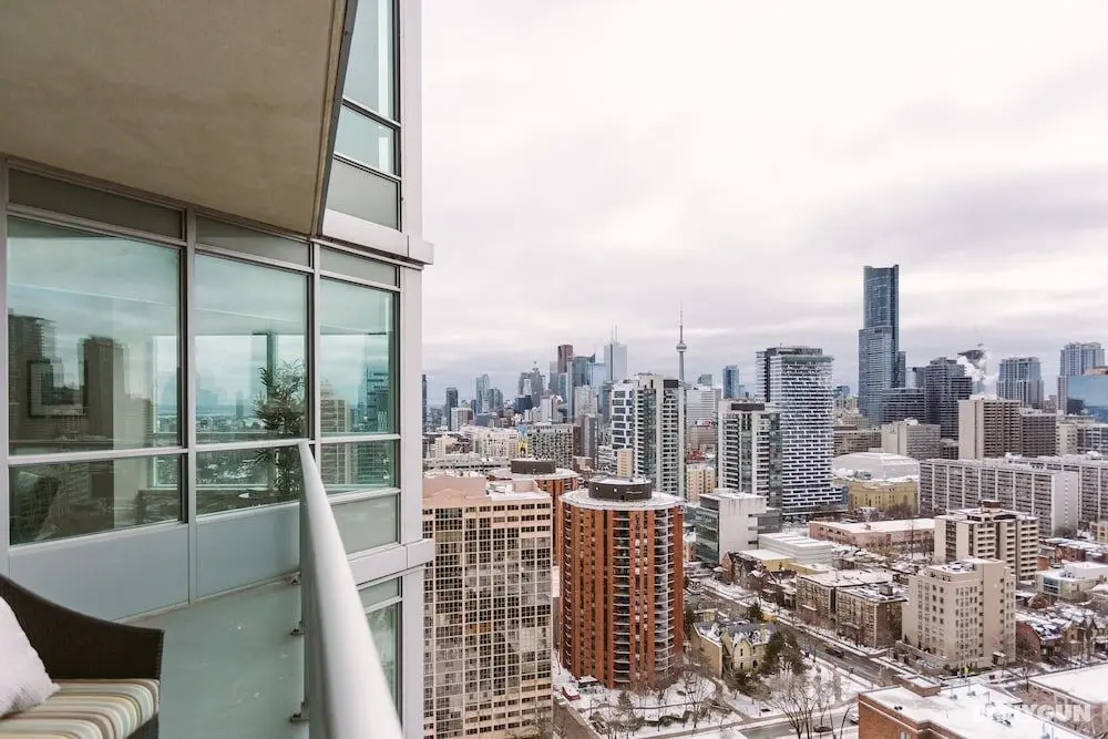 QuickStay - Modern 2-Bedroom Condo, Panoramic City Views - Oda Manzaraları