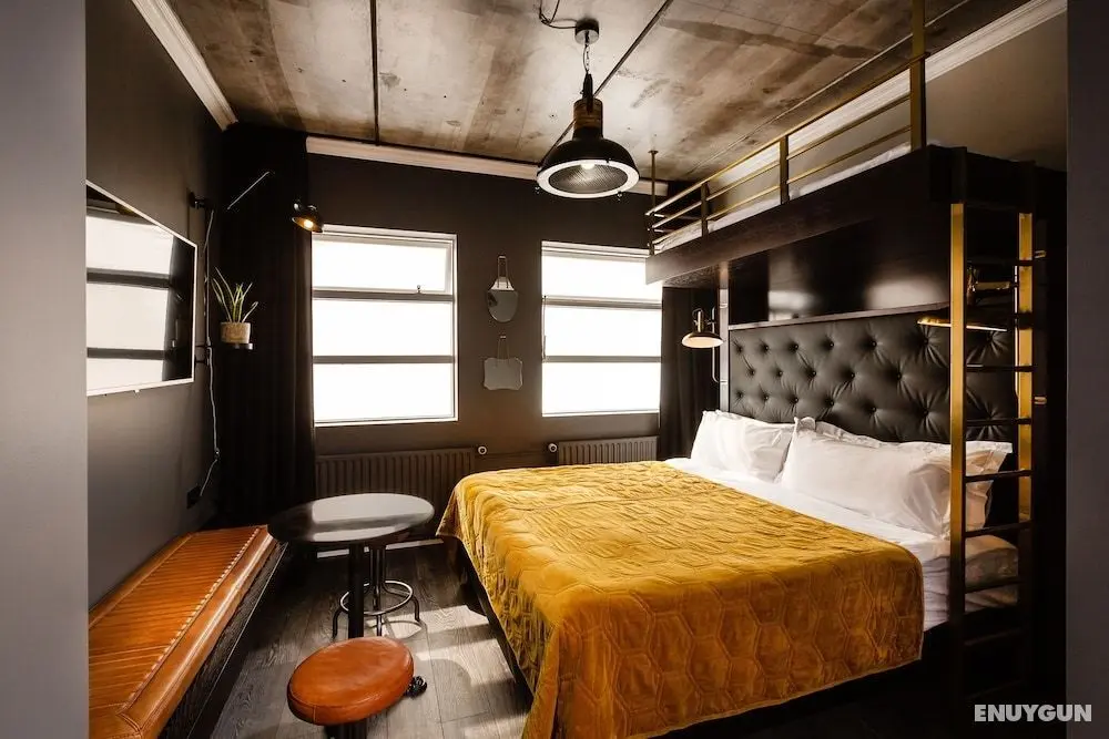 R13 - A Townhouse Hotel - Öne Çıkan Resim