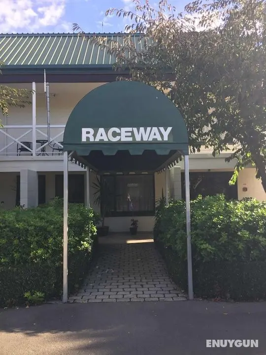 Raceway Motel - Öne Çıkan Resim
