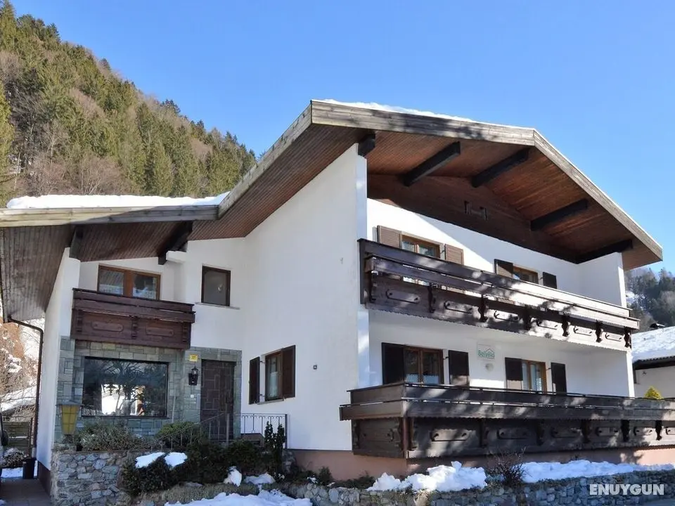 Radiant Holiday Home in Gantschier With Terrace - Öne Çıkan Resim