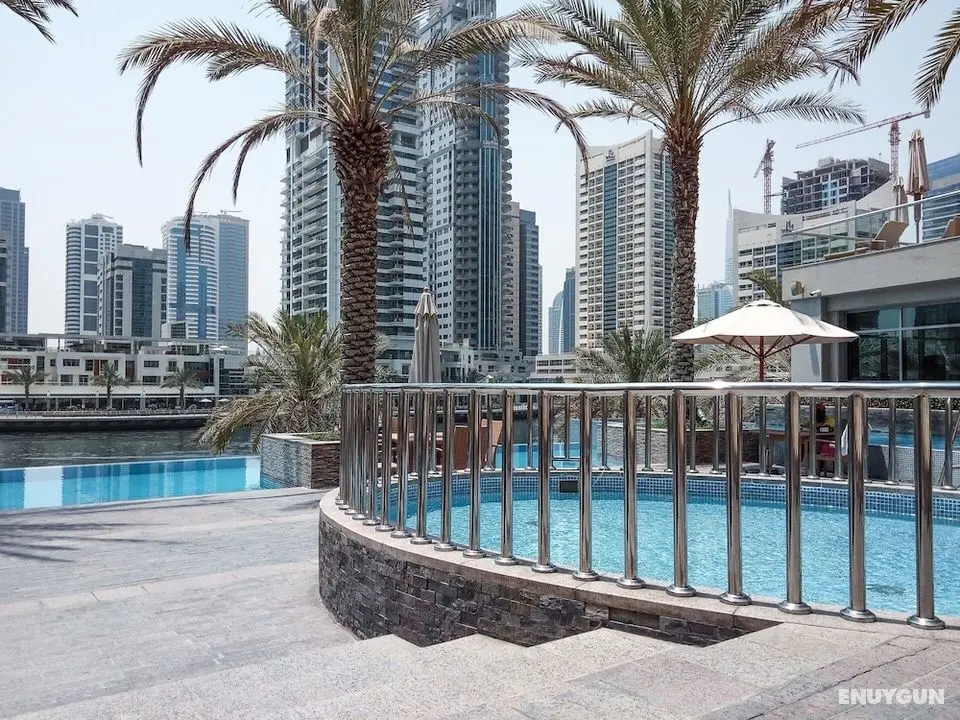Radiant & Picturesque 1BR in Dubai Marina - İç Mekan