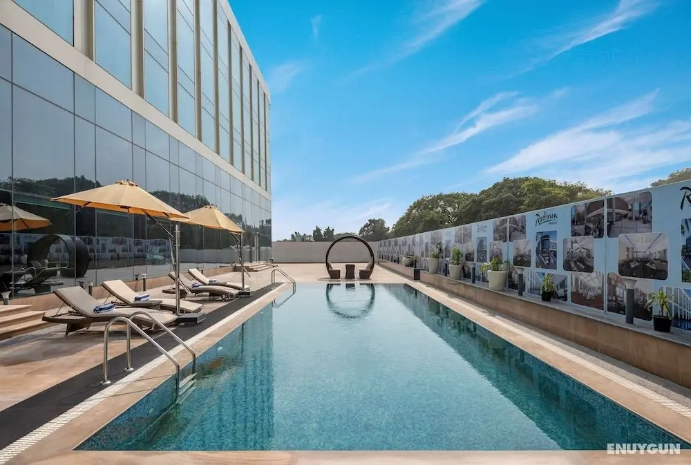 Radisson Hotel Bareilly Airport - Havuz