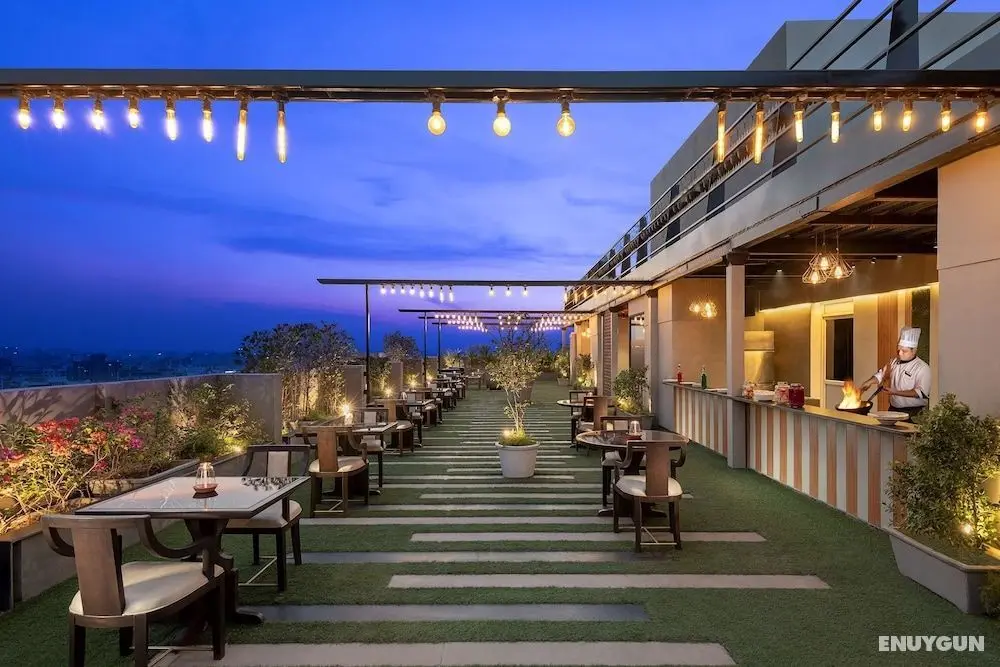 Radisson Blu Hotel Ahmedabad - Yerinde Yemek