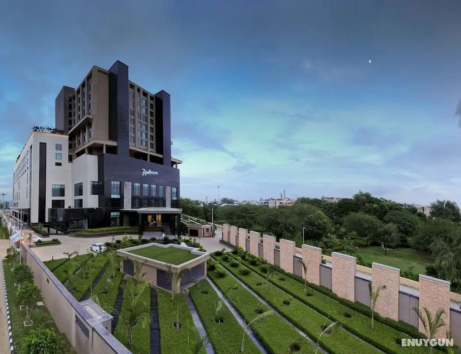 Radisson Blu Hotel New Delhi Paschim Vihar - Dış Mekan