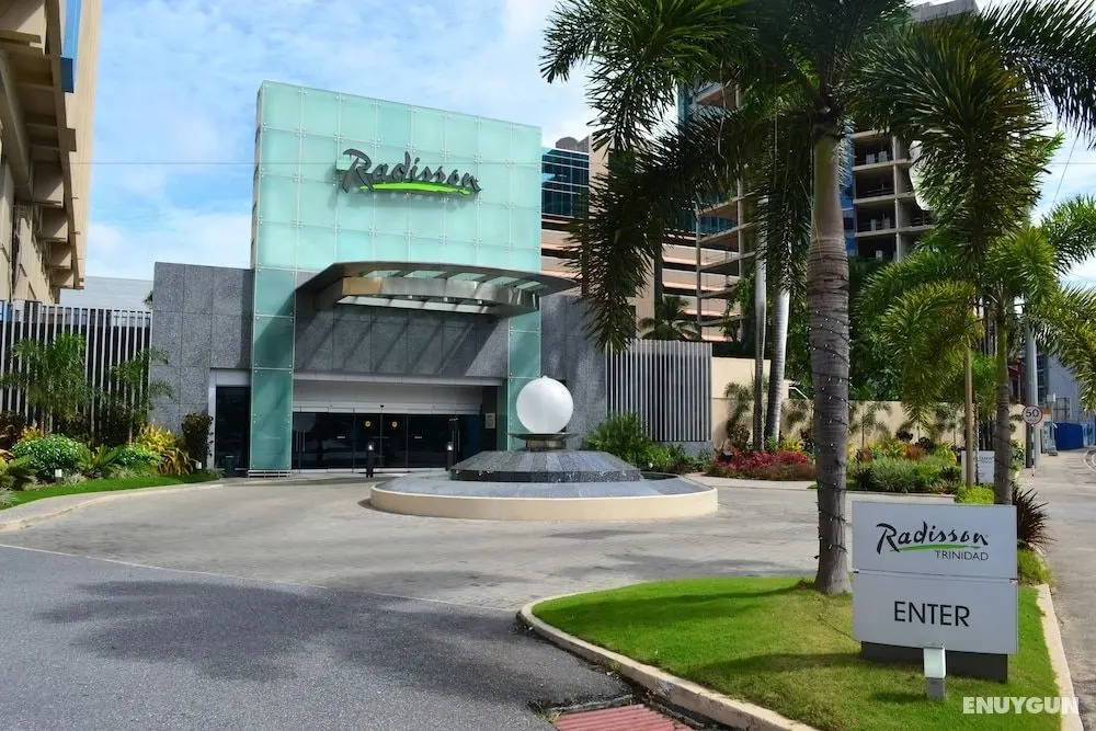Radisson Hotel Trinidad - Dış Mekan