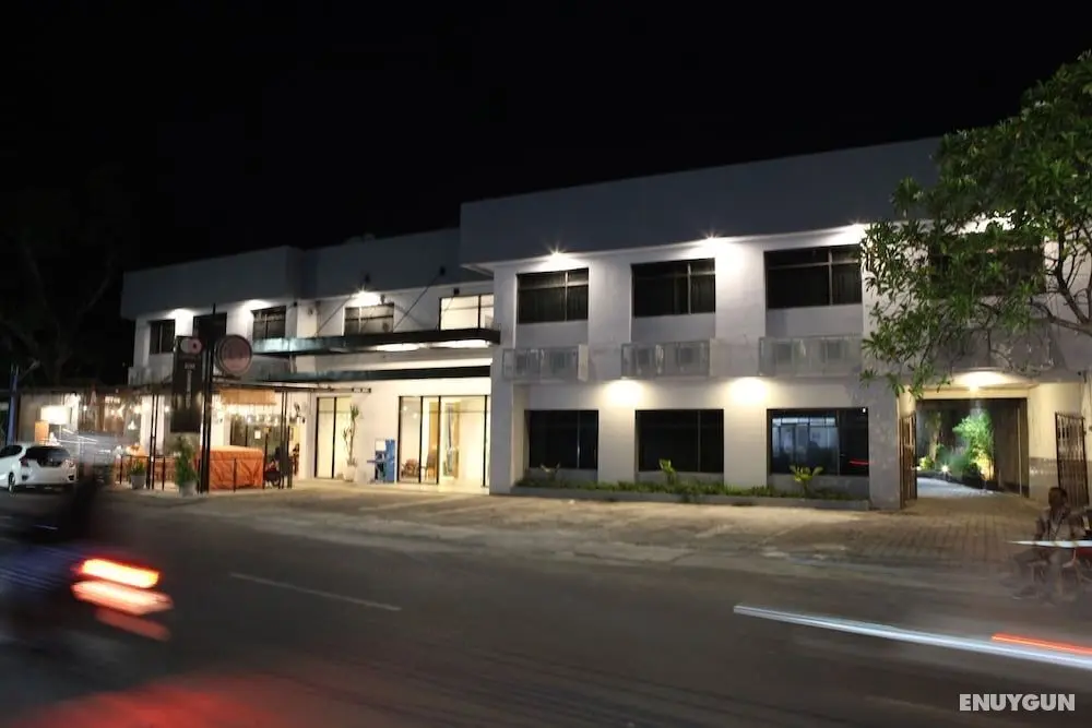 Rahayu Hotel Cirebon - Dış Mekan