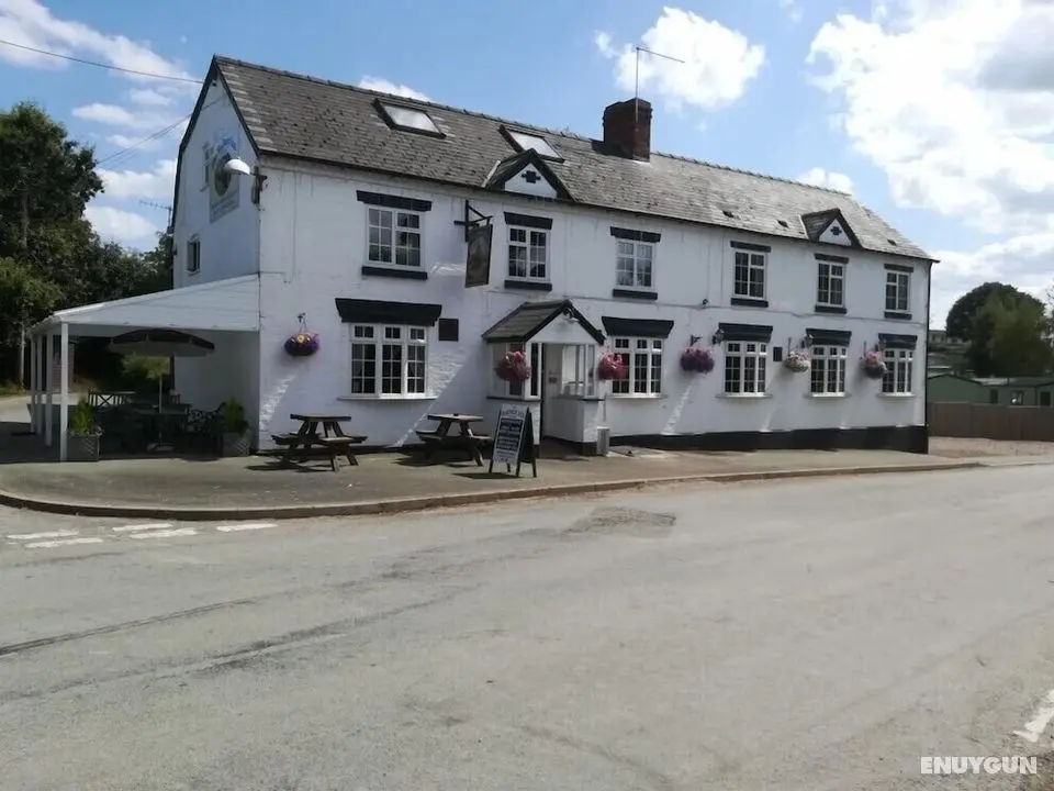 The Railway Inn - Dış Mekan