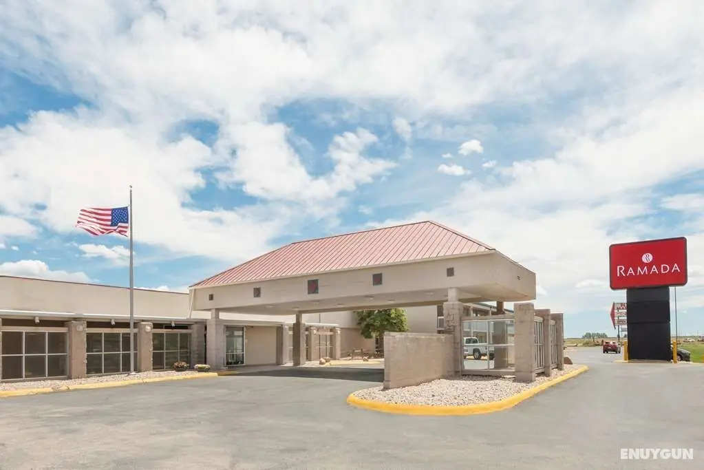Ramada by Wyndham Laramie - Genel