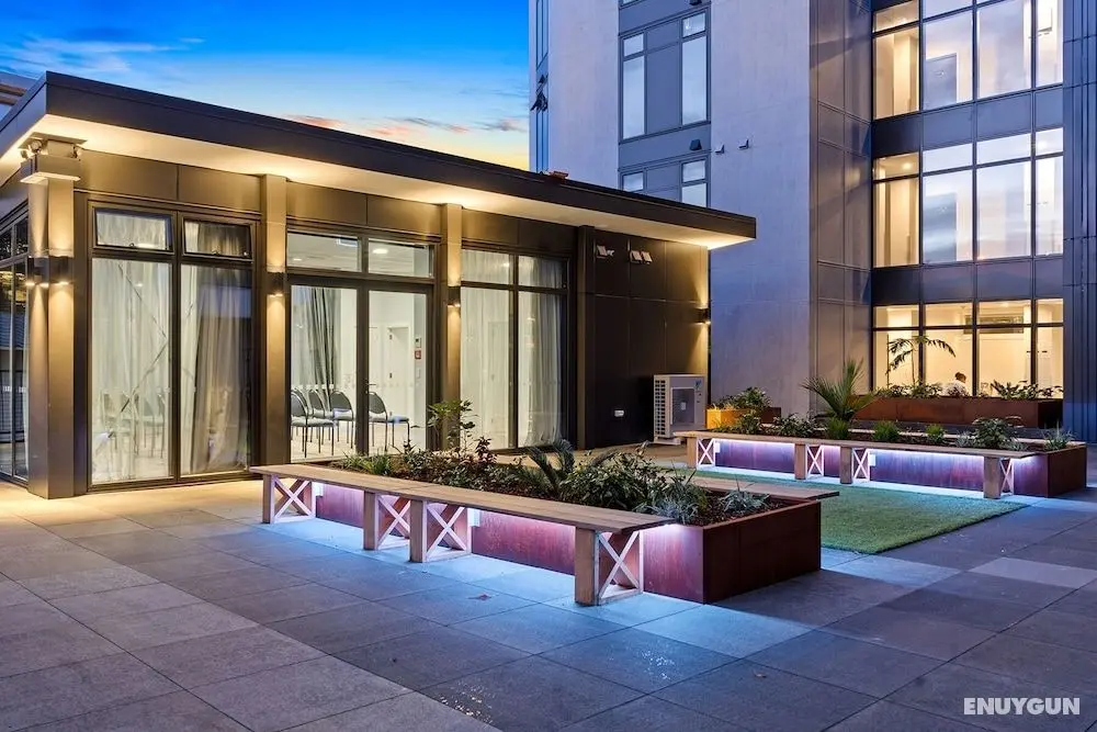 Ramada by Wyndham Newmarket Auckland - Dış Mekan
