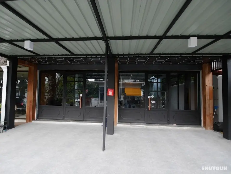 Ray Coffee Bar & Hostel - Adults Only - Dış Mekan