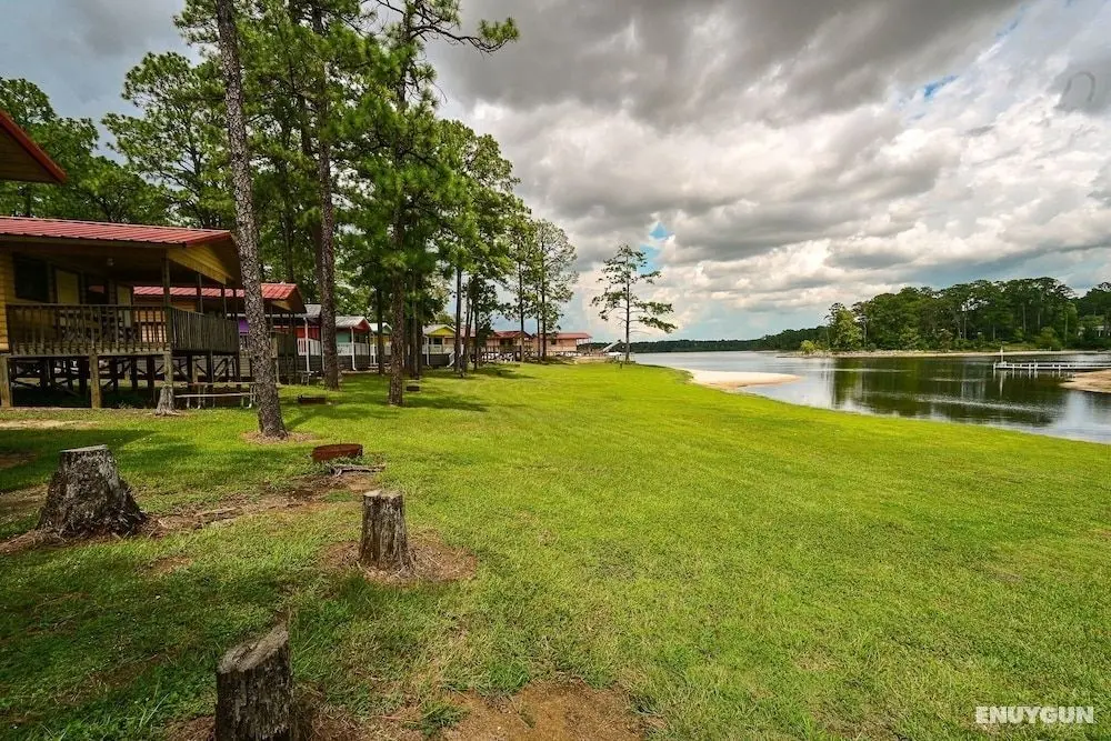 Rayburn Resorts - Oda