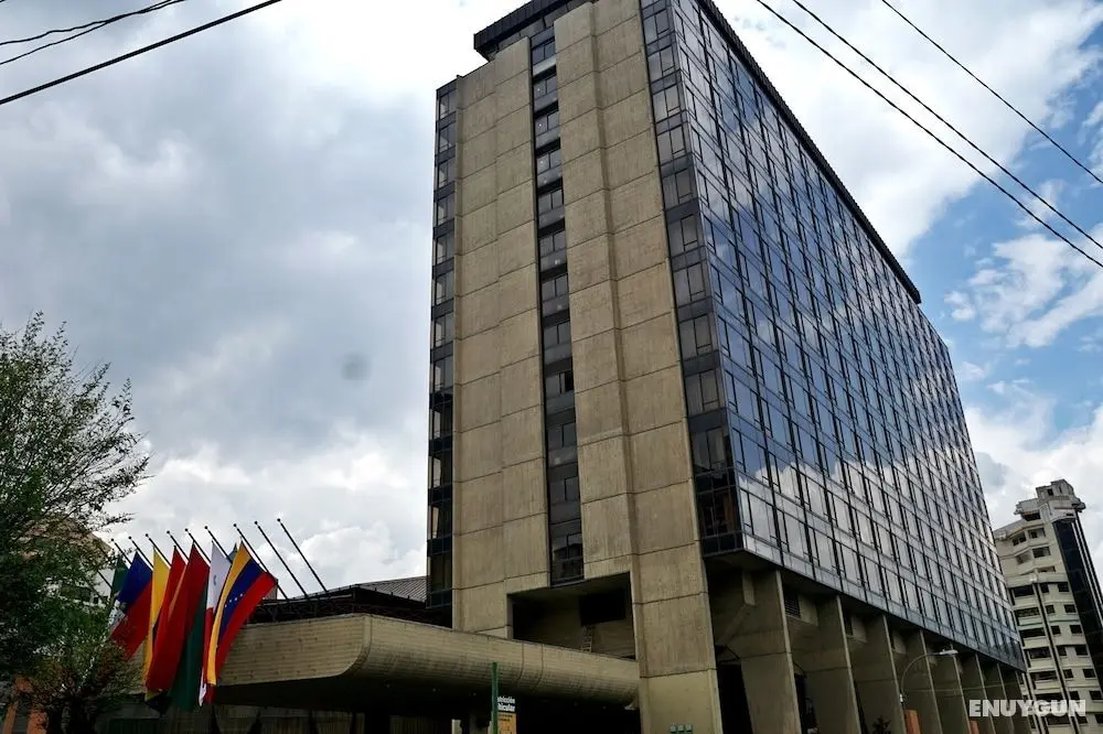 Real Plaza Hotel and Convention Center - Dış Mekan