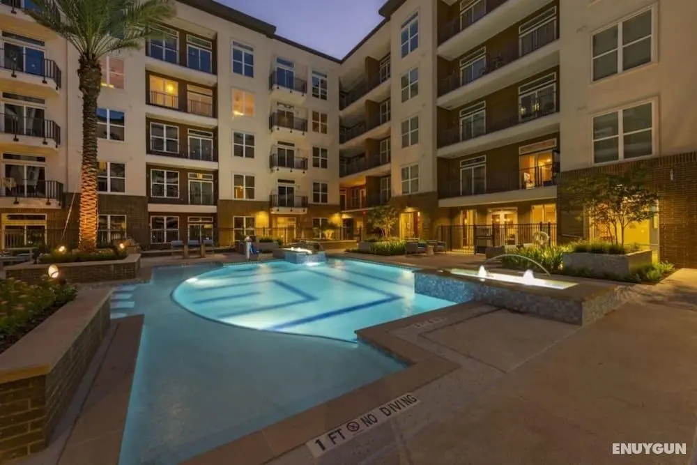 Recently Upgraded Downtown Great Amenities - Oda