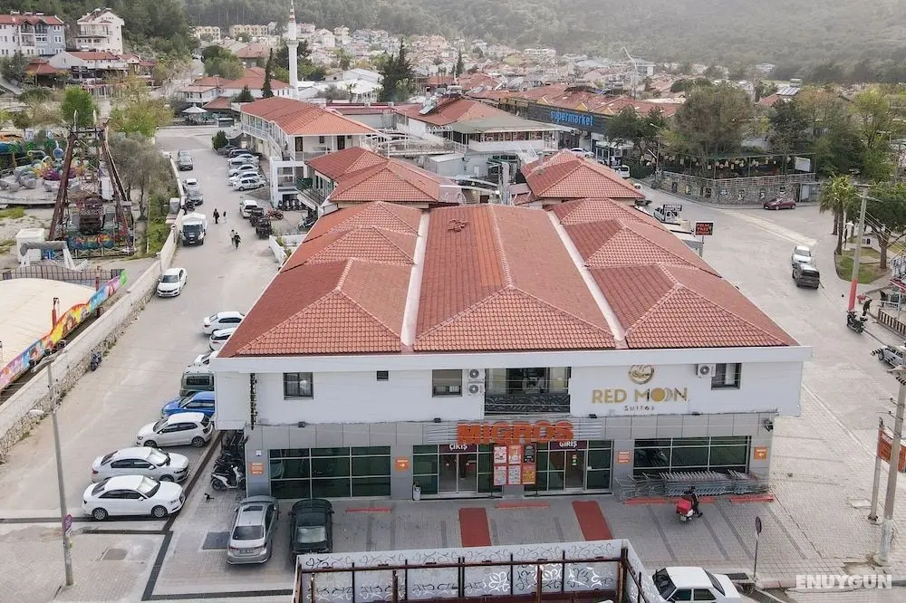 Red Moon Suites - Öne Çıkan Resim