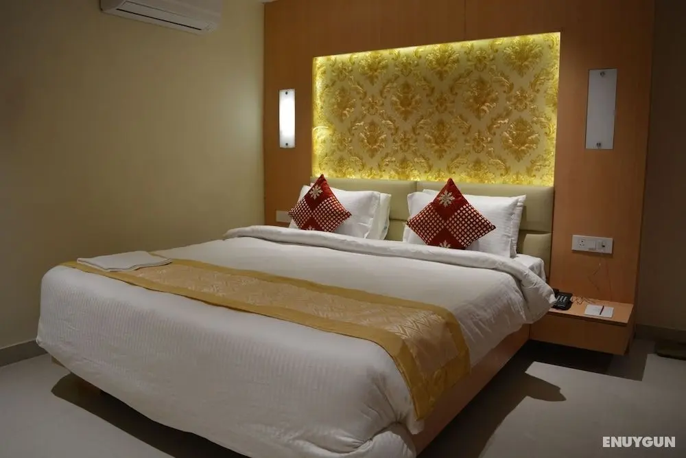 The Red Velvet Hotel - Öne Çıkan Resim