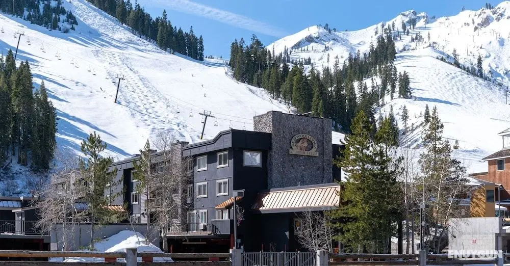 Red Wolf Lodge at Olympic Valley - Öne Çıkan Resim