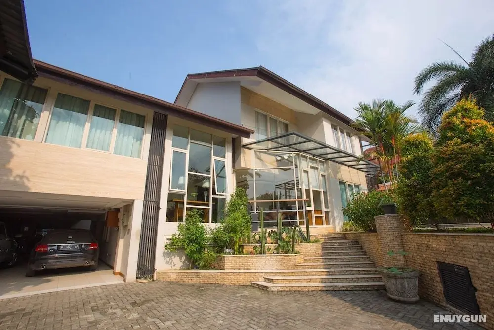 RedDoorz Cipete Selatan - Dış Mekan