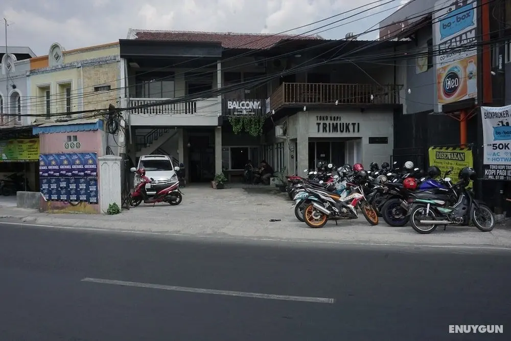 RedDoorz Hostel @ Borobudur Street - Dış Mekan