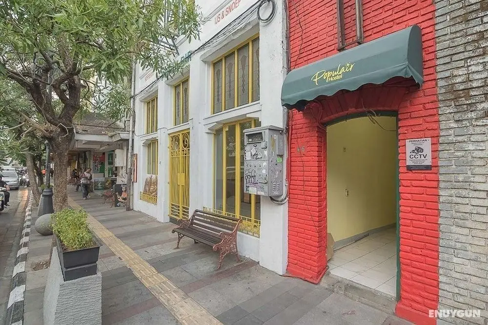 RedDoorz Hostel near Braga Citywalk - Öne Çıkan Resim