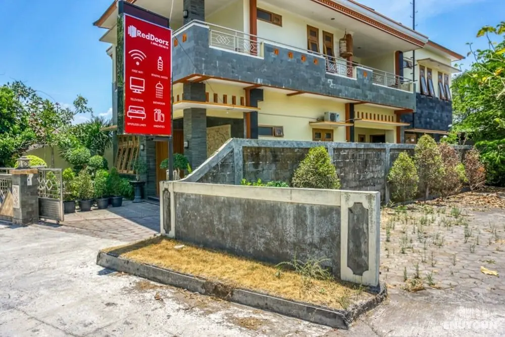 RedDoorz @ Jakal Atas KM 10 - Dış Mekan