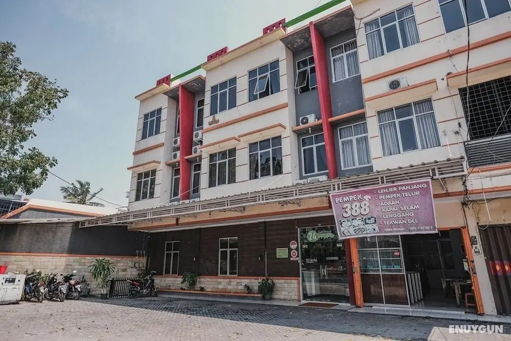 RedDoorz @ Jalan Hayam Wuruk Lampung 2 - Dış Mekan