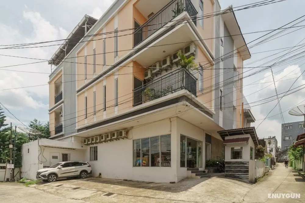 RedDoorz @ Jalan Jenderal Sudirman Palembang 2 - Dış Mekan