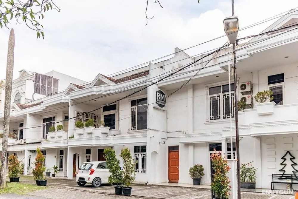 RedDoorz @ Jalan Mojopahit Medan - Öne Çıkan Resim