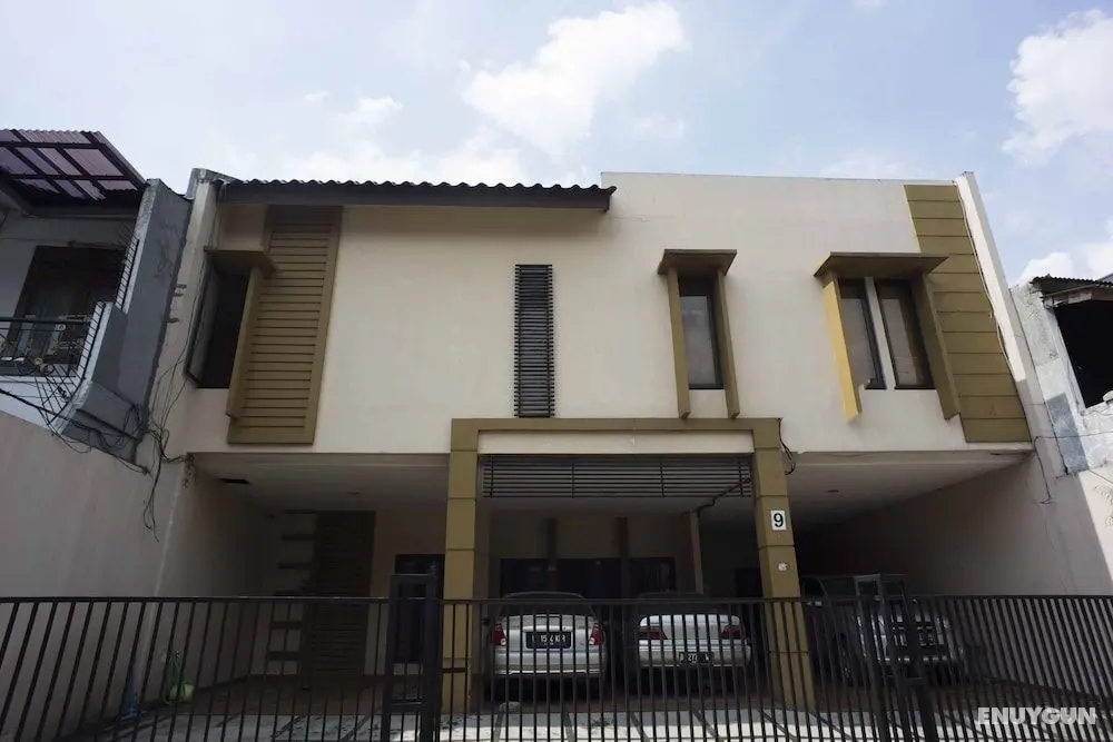 RedDoorz @ Kebayoran Lama Selatan - Dış Mekan