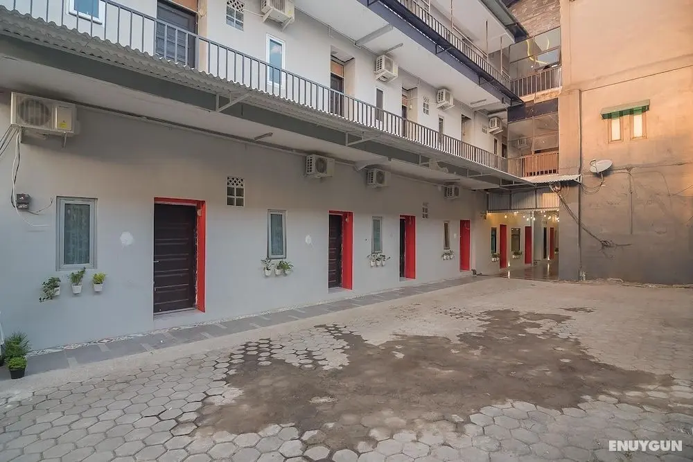 RedDoorz @ Kiaracondong - Dış Mekan