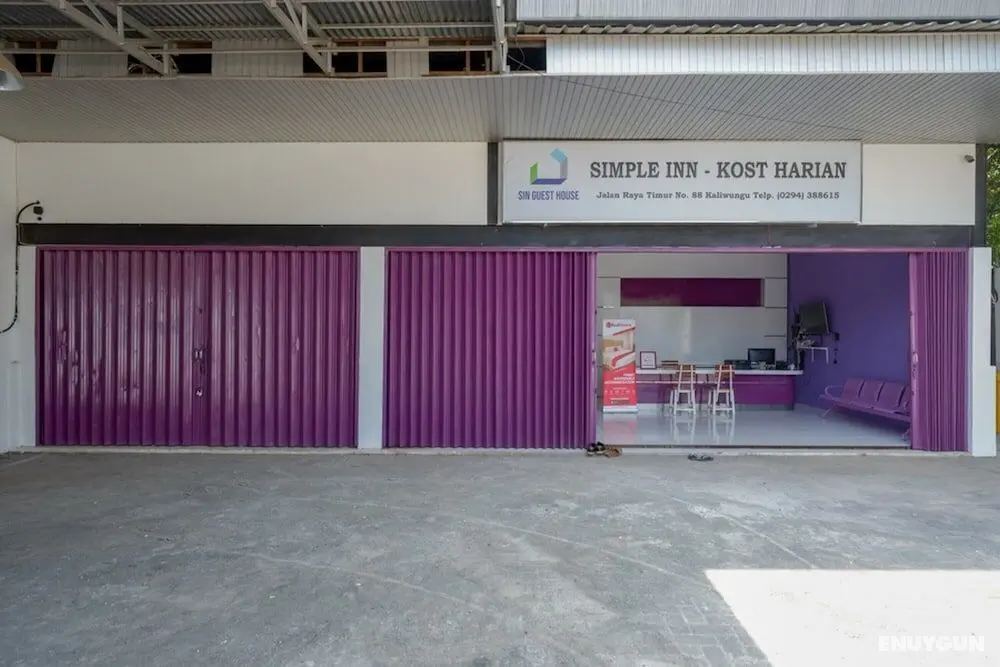 RedDoorz near Alun Alun Kaliwungu Kendal - Otopark