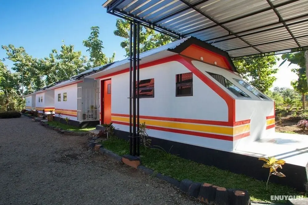 RedDoorz near Banyuwangi Kota Train Station - Öne Çıkan Resim