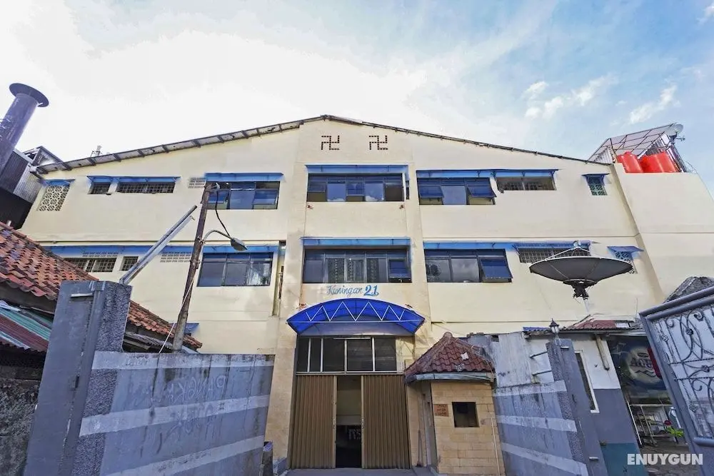 RedDoorz near Ciputra World Kuningan - Dış Mekan