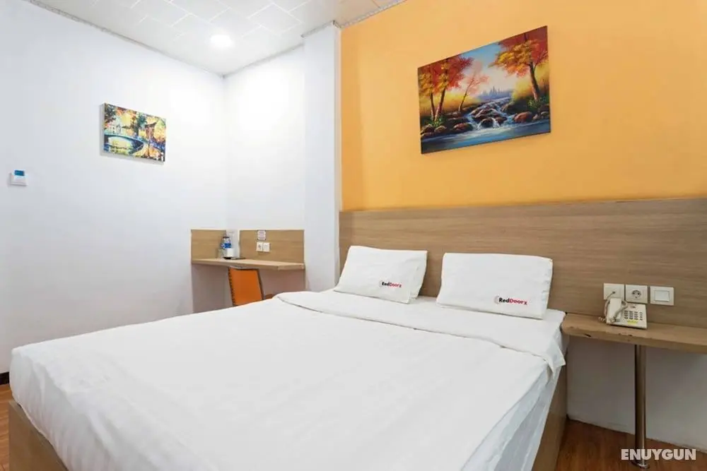 RedDoorz near Citraland Mall - Öne Çıkan Resim