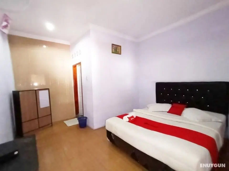RedDoorz near Danau Toba Parapat - Öne Çıkan Resim