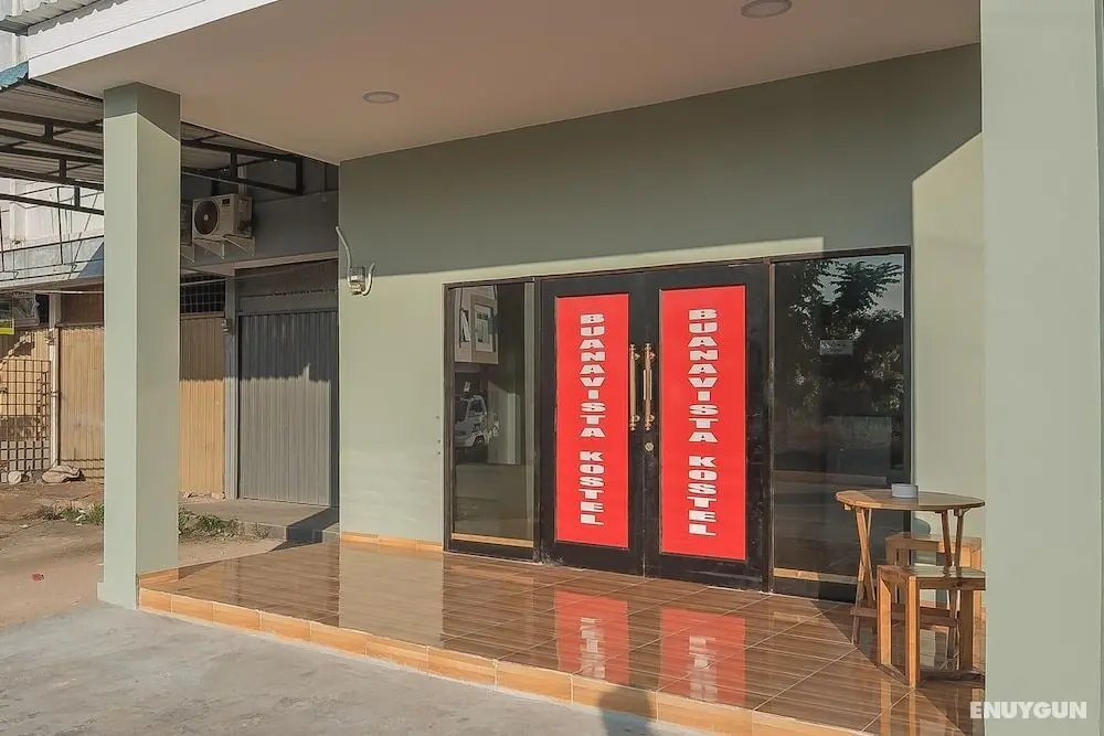 RedDoorz near Hang Nadim Batam Airport - Dış Mekan