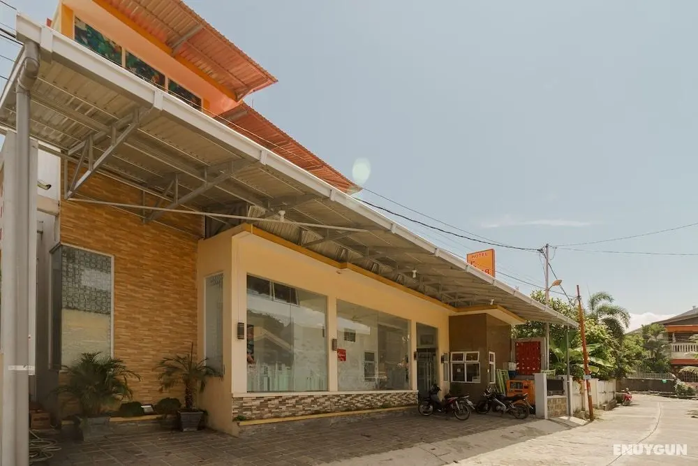RedDoorz near Jembatan Siti Nurbaya Padang - Öne Çıkan Resim