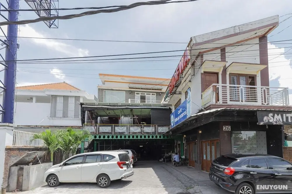 RedDoorz near Juanda International Airport 2 - Dış Mekan
