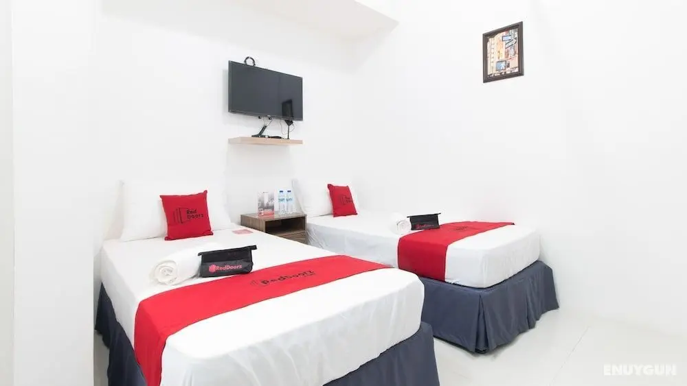 RedDoorz near Liceo De Cagayan University Highschool - Öne Çıkan Resim