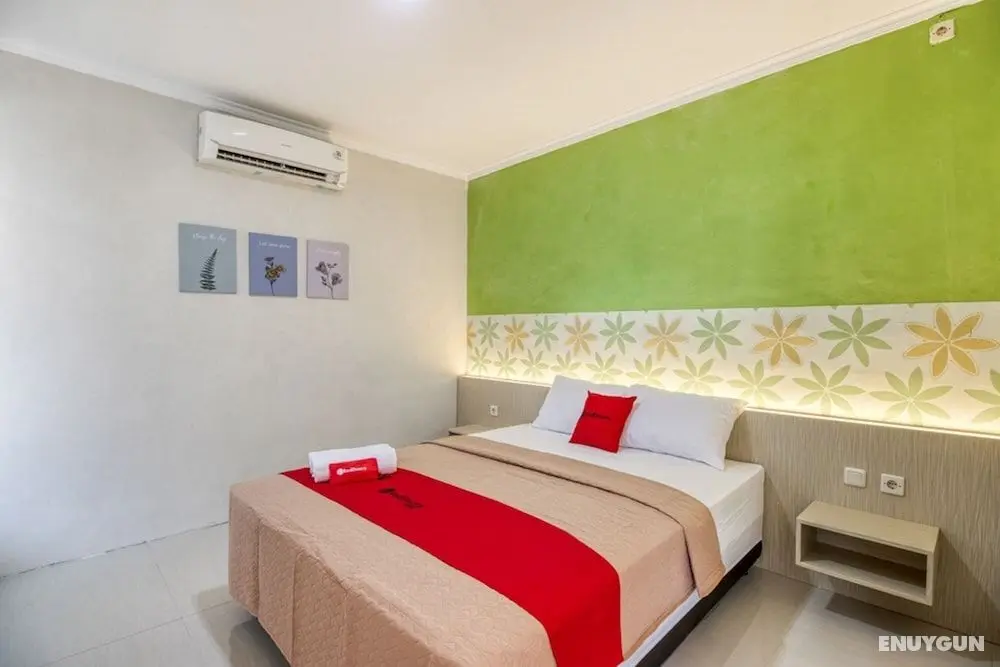 RedDoorz near Malioboro Tugu Station Jogja 2 - Öne Çıkan Resim