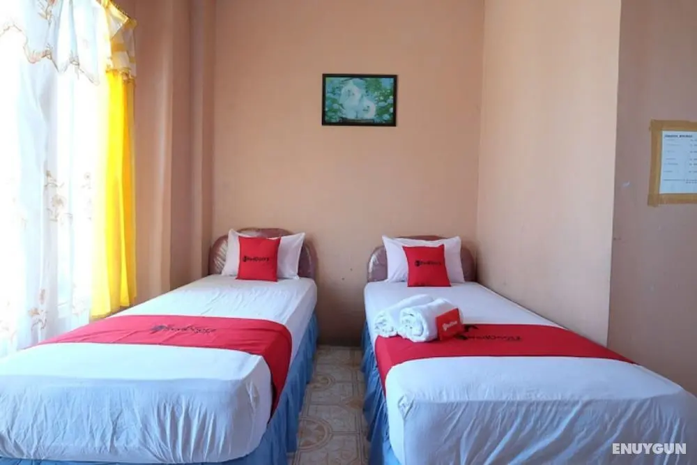 RedDoorz near Mangrove Forest Kupang - Öne Çıkan Resim