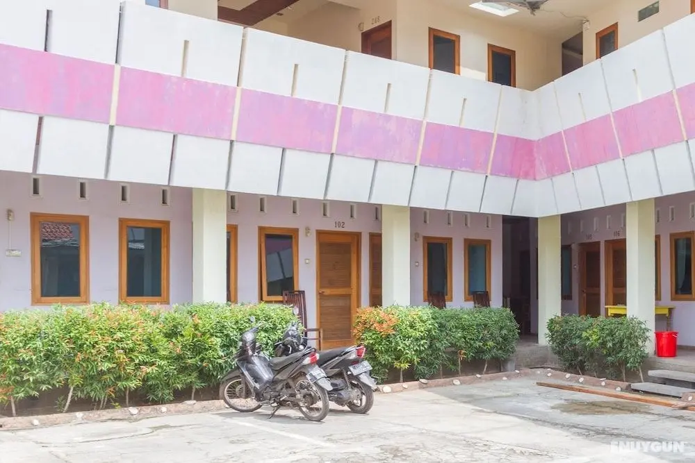 RedDoorz near Pasar Pagi Cirebon 2 - Dış Mekan