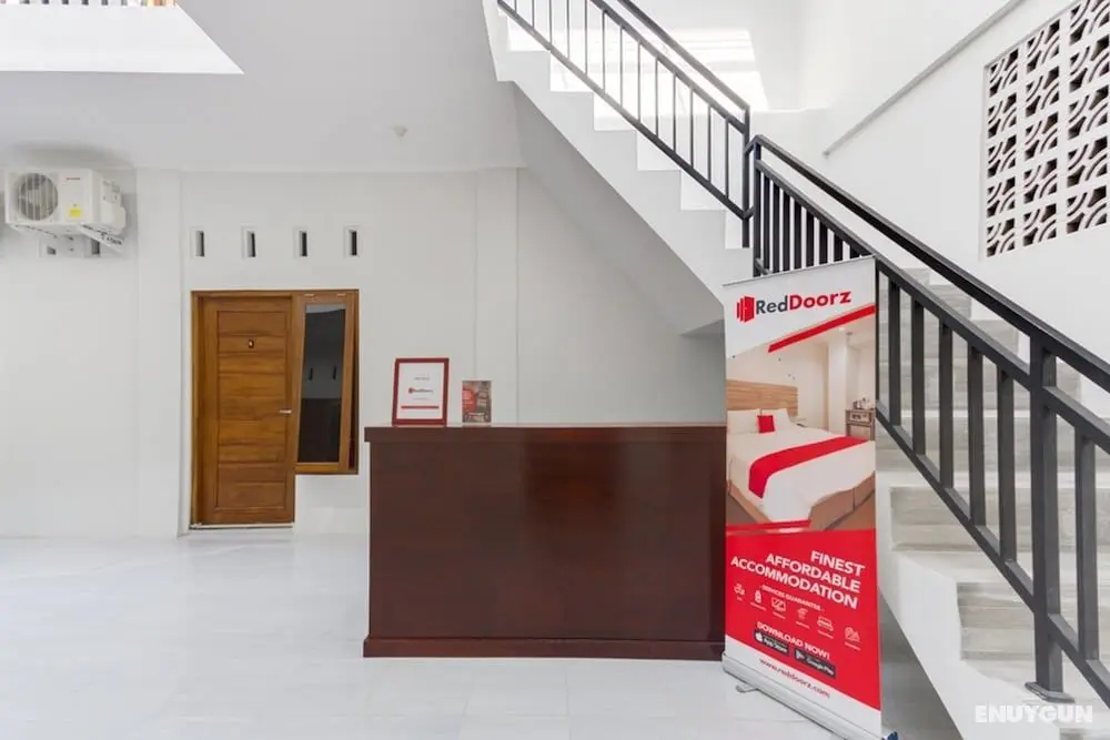 RedDoorz near Pascasarjana UGM 2 - Lobi