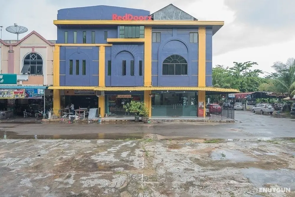 RedDoorz near RSUD Embung Fatimah Batam - Dış Mekan