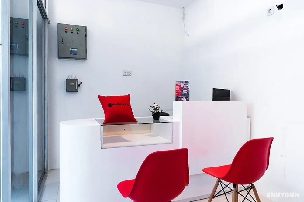 RedDoorz near Seasons City Mall - Öne Çıkan Resim