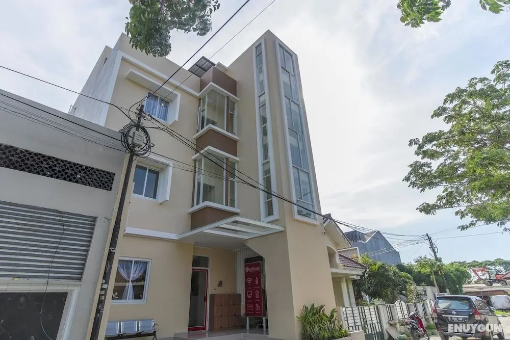 RedDoorz near Soekarno Hatta Airport - Dış Mekan
