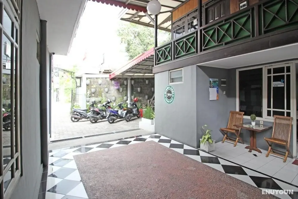 RedDoorz near Terminal Condong Catur - Oda Düzeni