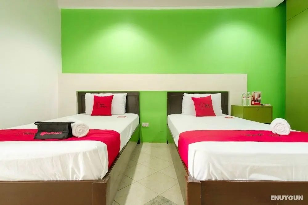 RedDoorz near Waltermart Subic - Öne Çıkan Resim